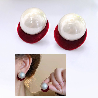 Aretes en gamuza con base en covergold