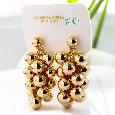 Aretes de bolas en covergold con baño en Rodio
