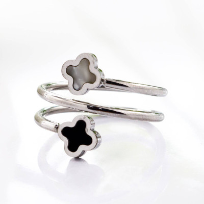 Anillo en covergold con baño en Rodio