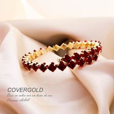 Pulsera de circones rojos
