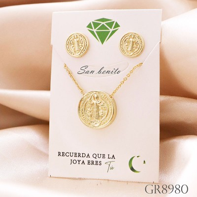 Collar de san benito en covergold