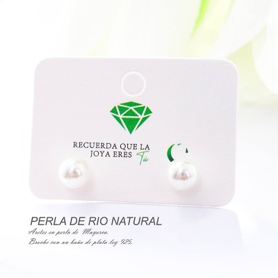 Aretes de perla natural con base en plata ley 925