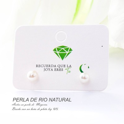 Aretes de perla natural con base en plata ley 925