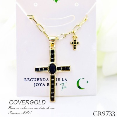 Collar con dije de cruz en covergold