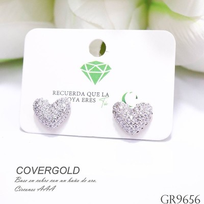 Aretes de corazón en covergold