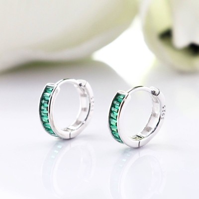 Aretes en plata ley 925 con baño en Rodio