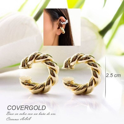 Earcuff en covergold con baño en Rodio