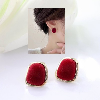 Aretes en gamusa con base en covergold