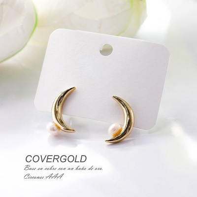 Aretes de luna en covergold con baño en Rodio
