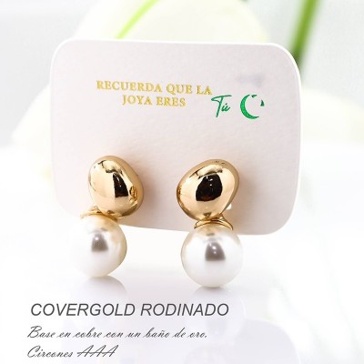 Aretes en covergold con baño en Rodio con perla