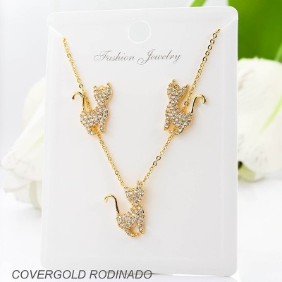 Set de aretes en covergold rodinado