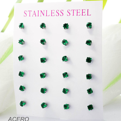 Cartón de aretes de circón verde en acero paquete x 12