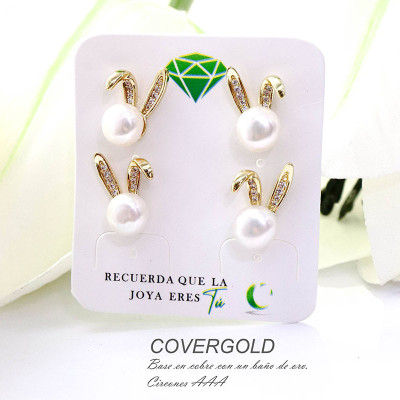 Aretes con perla en forma de conejo