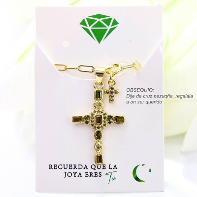 Collar con dije de cruz en covergold